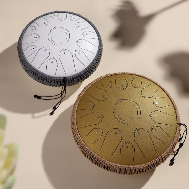 Détail de la bordure et des soudures d'un tongue drum de 35 cm